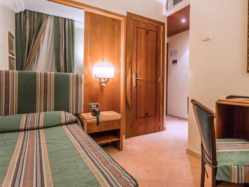 Raeli Siracusa Hotel Rom